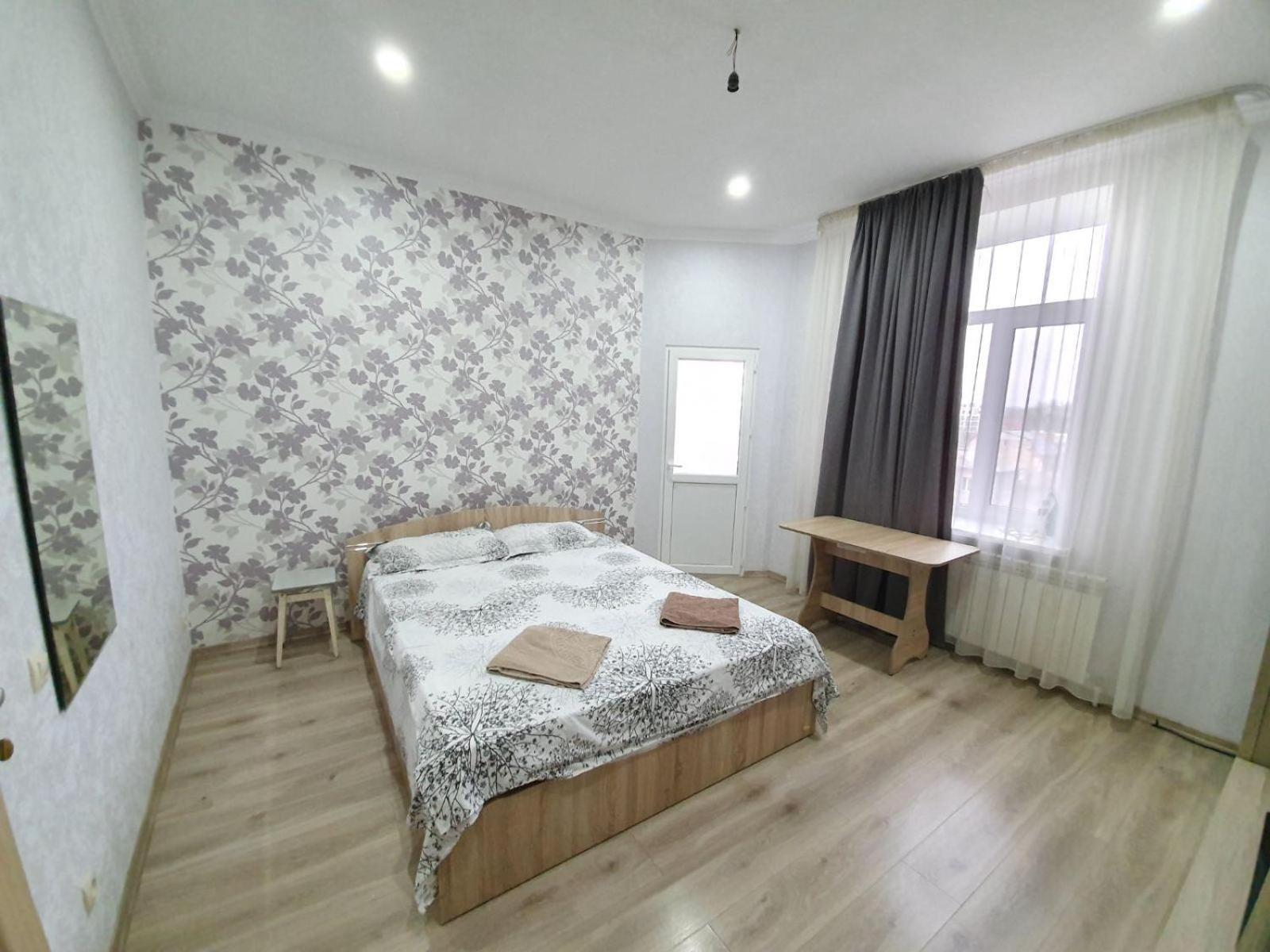 Tourist Home At Stefan Cel Mare With 2 Rooms Chişinău Esterno foto