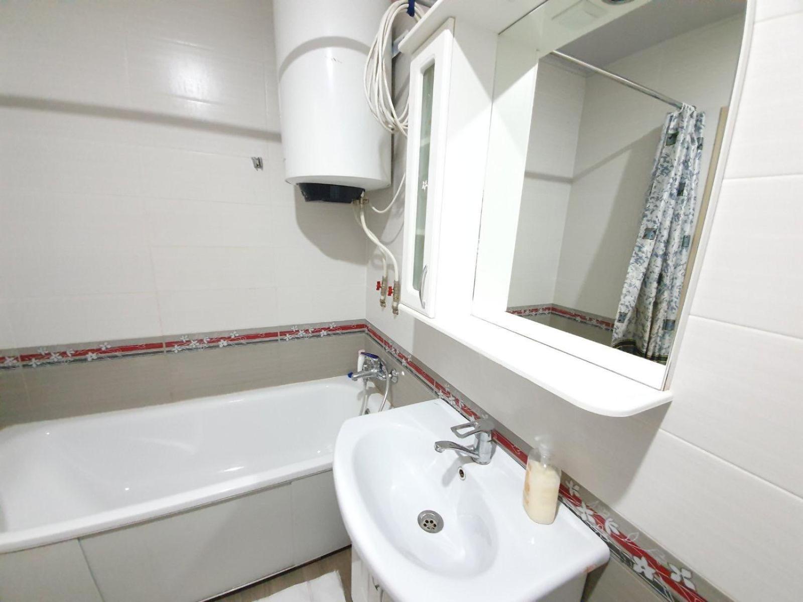 Tourist Home At Stefan Cel Mare With 2 Rooms Chişinău Esterno foto
